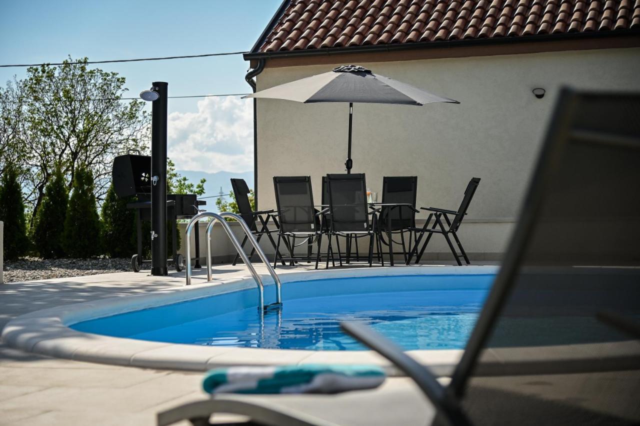 Villa Burra Hreljin Eksteriør billede